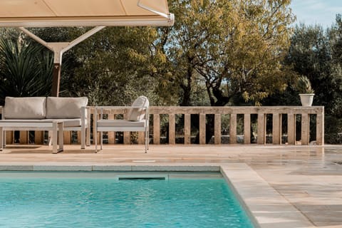 VILLA OSTUNI ONE mit Pool, Gästehaus & Glamping Villa in Province of Taranto