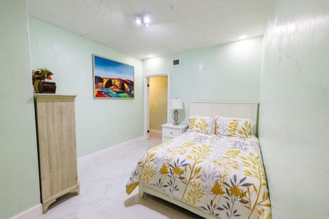 2 Bedroom Suite in Miami Condo in Golden Glades
