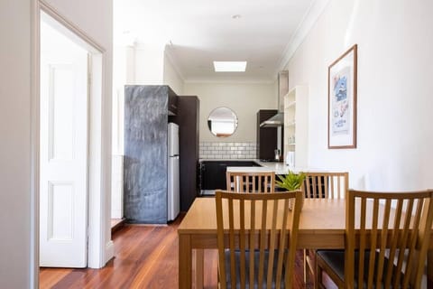 Steps from Manly Beach Condo in Manly