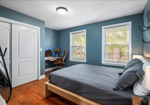 Colorful, Comfy & Modern - Close to NYC - Parking! Apartamento in Mount Vernon