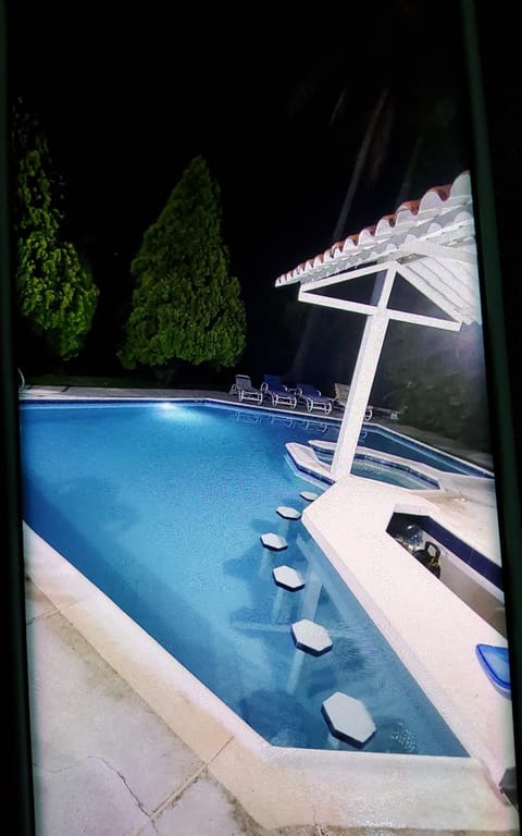 Night, Swimming pool