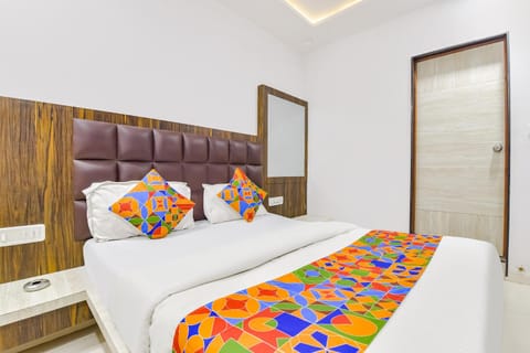FabExpress Sunrise Hotel in Ahmedabad