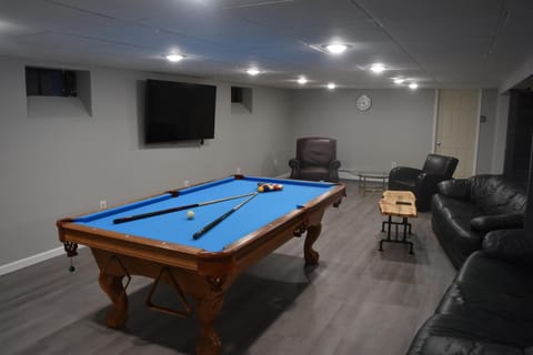 Billiard, Game Room, TV and multimedia