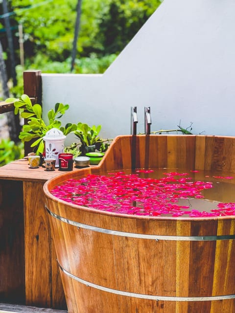 Open Air Bath, Public Bath