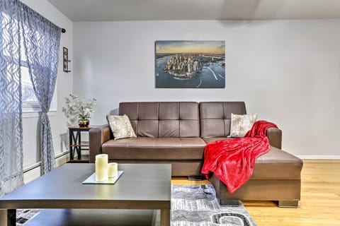Ideally Located Jersey City Home, 8 Mi to NYC Haus in Bayonne