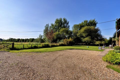 Garden view, Parking