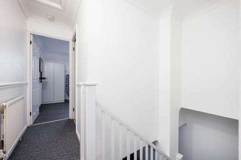 Lovely 2 Bed House in Grays. Condo in Grays