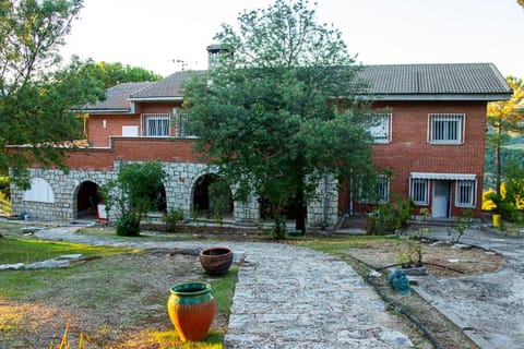 Casa Cadalso, Mirador de Gredos, Madrid Country House in Community of Madrid