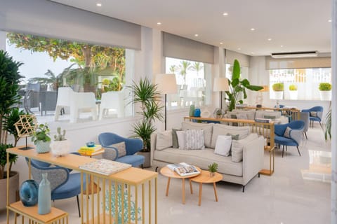 Restaurant/places to eat, Lobby or reception, Breakfast