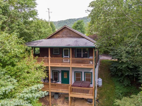 A Happy Roost House in Brushy Fork