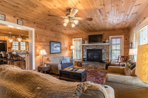 Brookshire Cabin House in Boone