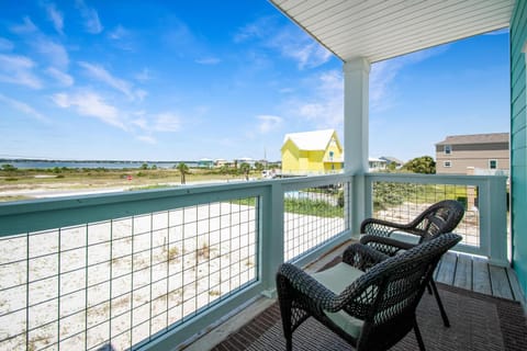 SEAS THE DAY NAVARRE House in Pensacola Beach