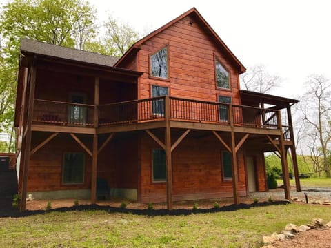 Signature Ridge Lodge House in Watauga