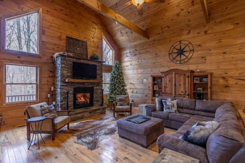 Signature Ridge Lodge House in Watauga