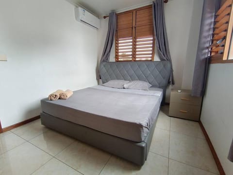 Exquisite 3-Bedroom Unit With Free Parking. Condo in Nadi