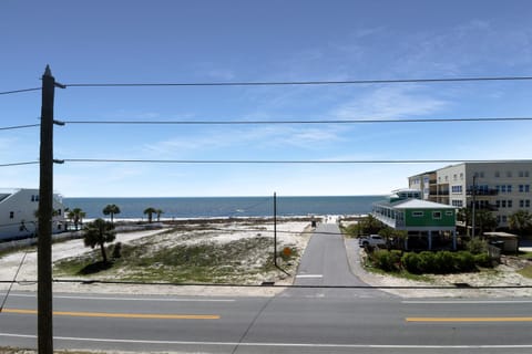 Summerhouse 305 - Harvesting Sunshine II by Pristine Properties Vacation Rentals Apartment in Mexico Beach