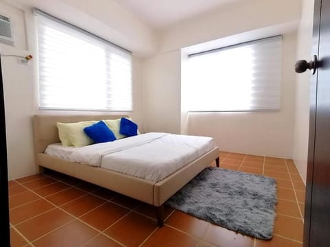 2BR Pioneer Woodlands SM LIGHT by AwayHome Rentals Aparthotel in Mandaluyong