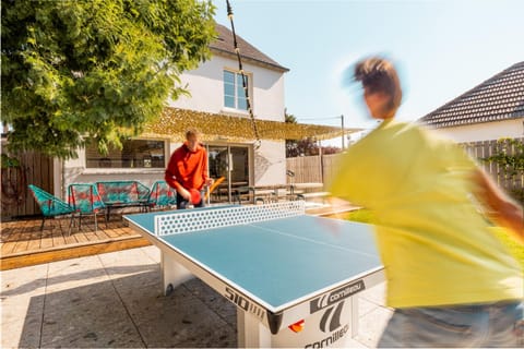 Garden, Table tennis