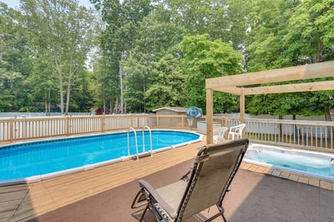 Cape May Getaway with Private Deck and Hot Tub! House in Lower Township