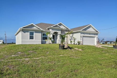 Cape Coral Retreat with Screened-In Patio! House in Cape Coral