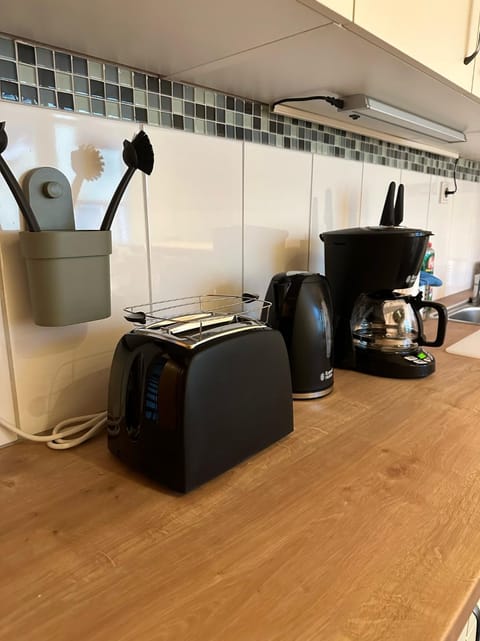 Coffee/tea facilities, Kitchen or kitchenette, toaster