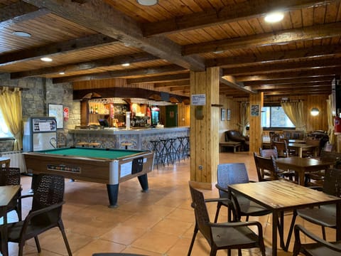 Billiard, Lounge or bar