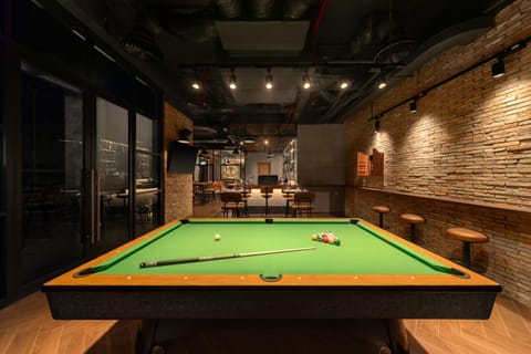 Billiard, Lounge or bar