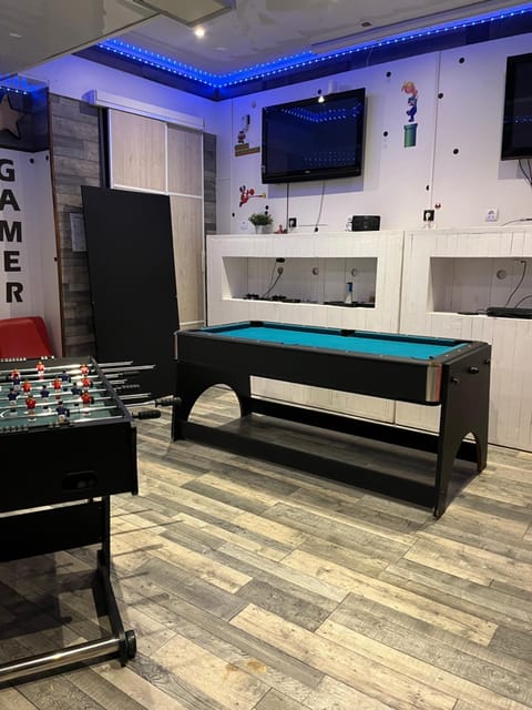 Billiard, Game Room, TV and multimedia