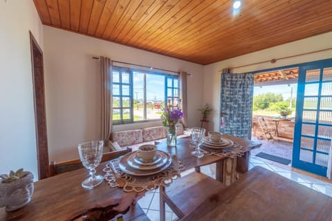 Dining area, kitchen