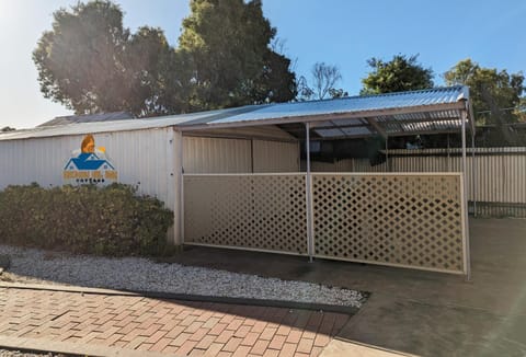 Broken Hill Inn Cottage House in Broken Hill