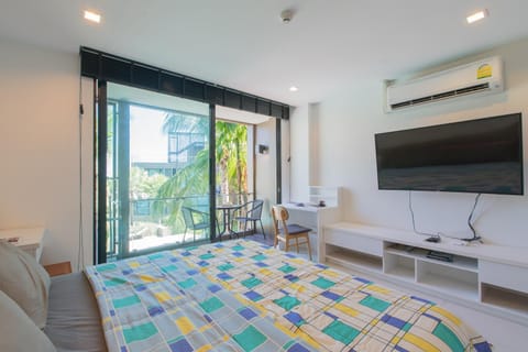 Studio Cape Panwa Ocean Front Partial SeaviewSwimming Pool View with Super WIFI House in Wichit