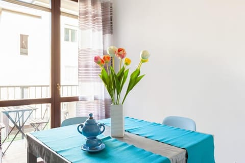Casa Azzurra - by Host4U Apartment in San Donato Milanese