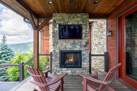 Sunrise Lodge at Eagles Nest House in Beech Mountain