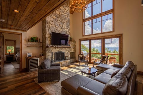 Majestic View Hideaway at Eagles Nest House in Beech Mountain