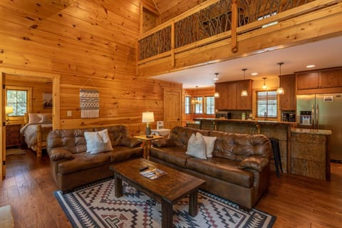 Laurel Creek Lodge House in Watauga