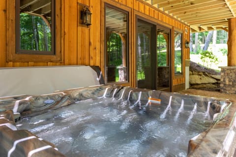 Bear Creek Cabin at Eagles Nest House in Beech Mountain