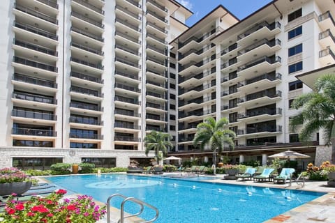 Property building, Day, Pool view, Swimming pool