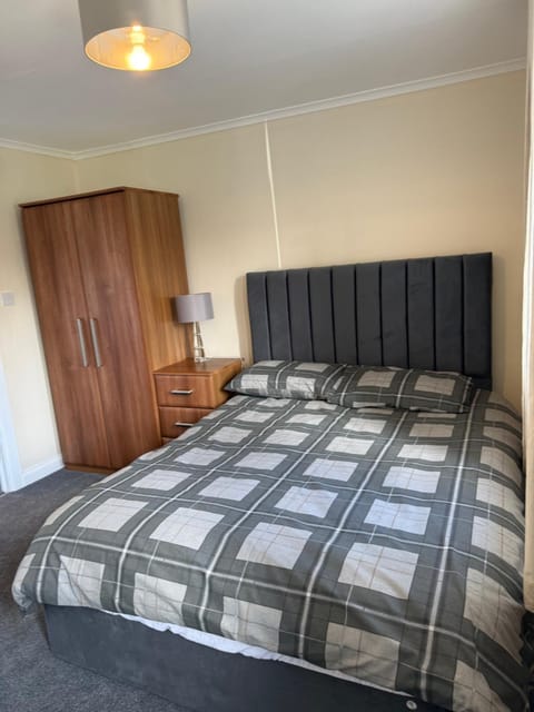 3 bedroom home Kirkcaldy House in Kirkcaldy