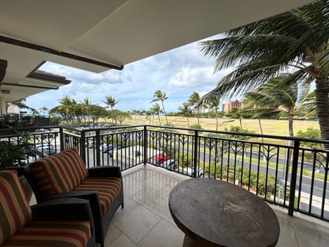 Patio, Balcony/Terrace, Seating area