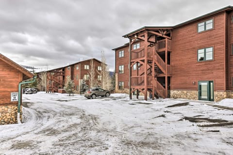 Central Grand Lake Condo with Patio and Mtn Views Copropriété in Grand Lake