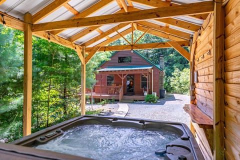 Blue Flower Cabin House in Watauga