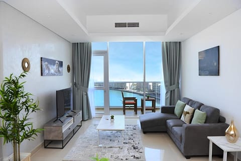 TV and multimedia, Living room, Seating area, Evening entertainment, River view, Sea view