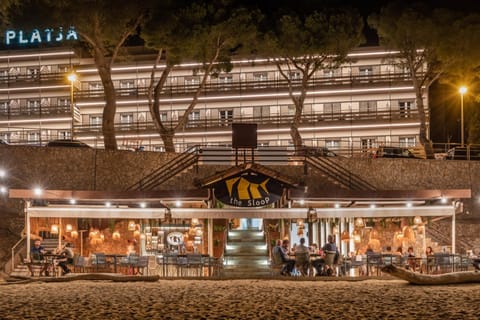 Canyelles Platja Hotel in Roses