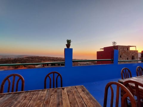 Natural landscape, View (from property/room), Balcony/Terrace, Dining area, Sunset