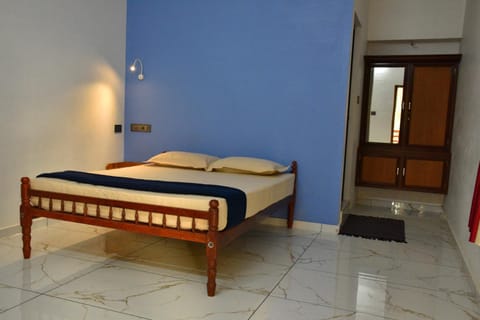 Dhakshina Homestay Vacation rental in Vypin