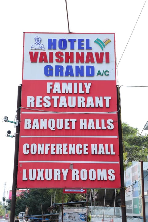 Hotel Vaishnavi Grand Hotel in Telangana