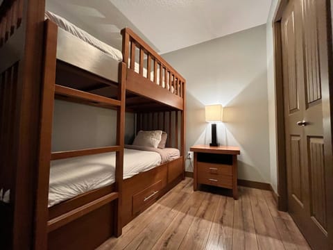 Perfect family 2-bed Condo with hot tub Condominio in Canmore