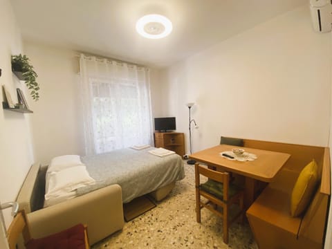 Bed, Seating area, Bedroom