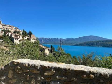 Nearby landmark, Natural landscape, Lake view