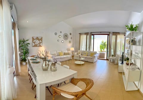 Villa Los Pinares de Monaco en Roche, Conil, Cádiz Villa in La Janda